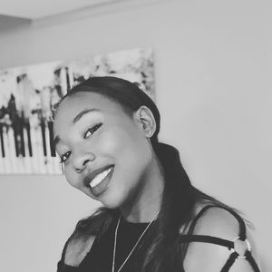 Meet your Posher, Ebony